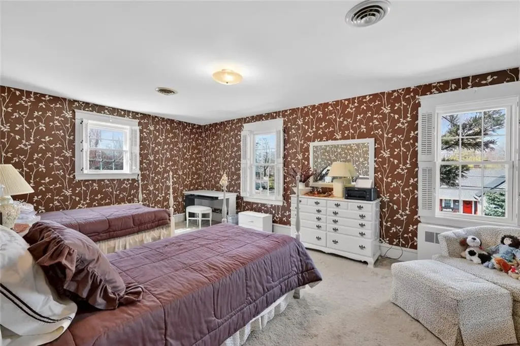 2338 Cranston Street Cranston RI 02920