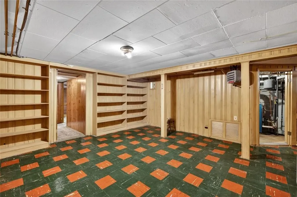 2338 Cranston Street Cranston RI 02920