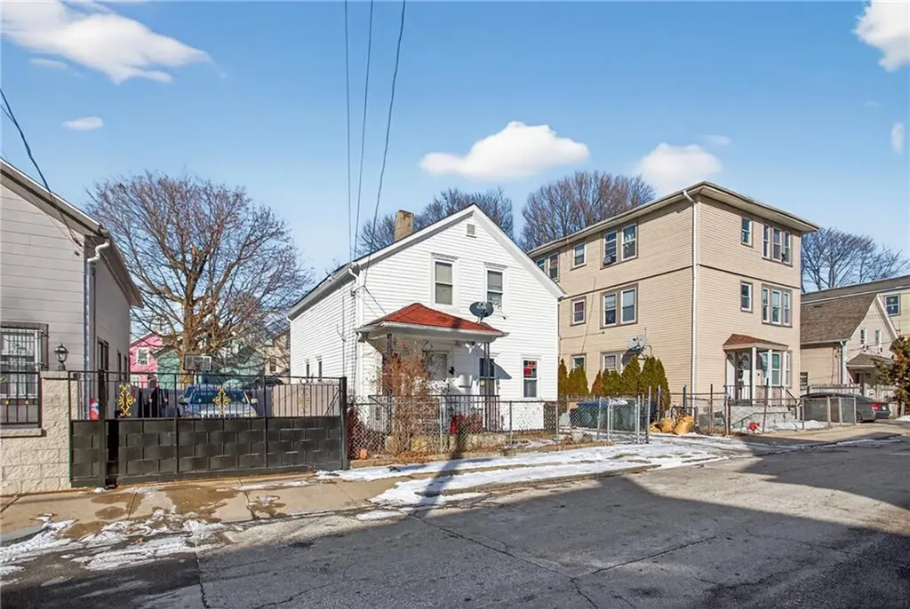 31 Sassafras Street Providence RI 02907
