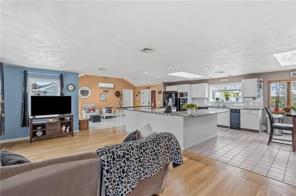 37 Carlson Circle West Warwick RI 02893