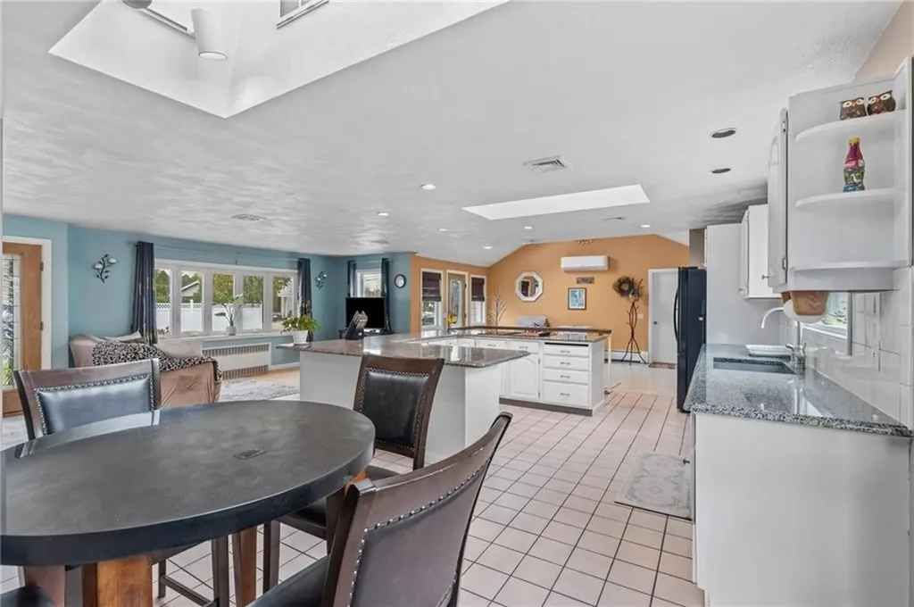 37 Carlson Circle West Warwick RI 02893