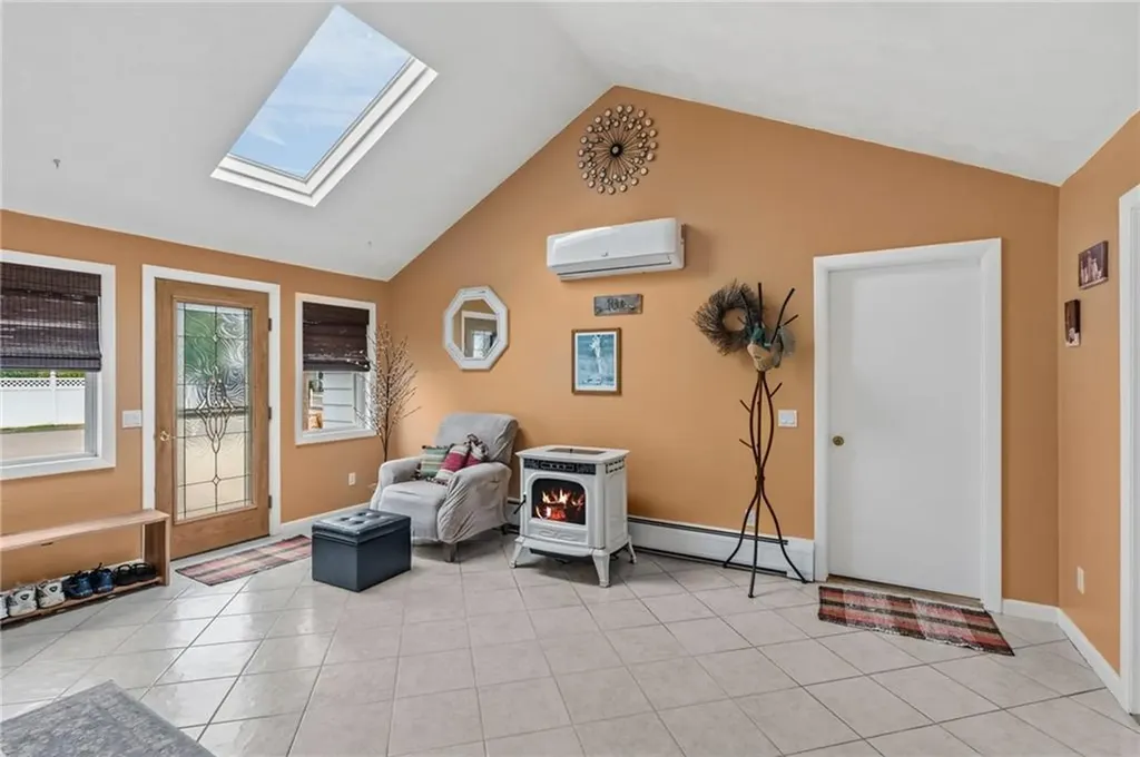 37 Carlson Circle West Warwick RI 02893