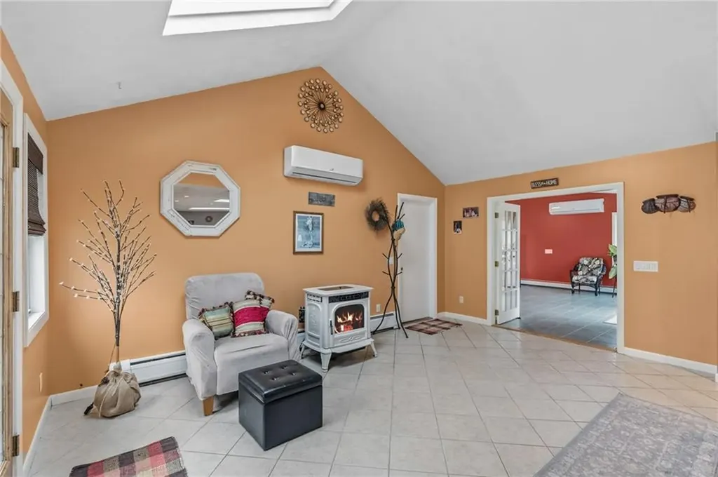 37 Carlson Circle West Warwick RI 02893