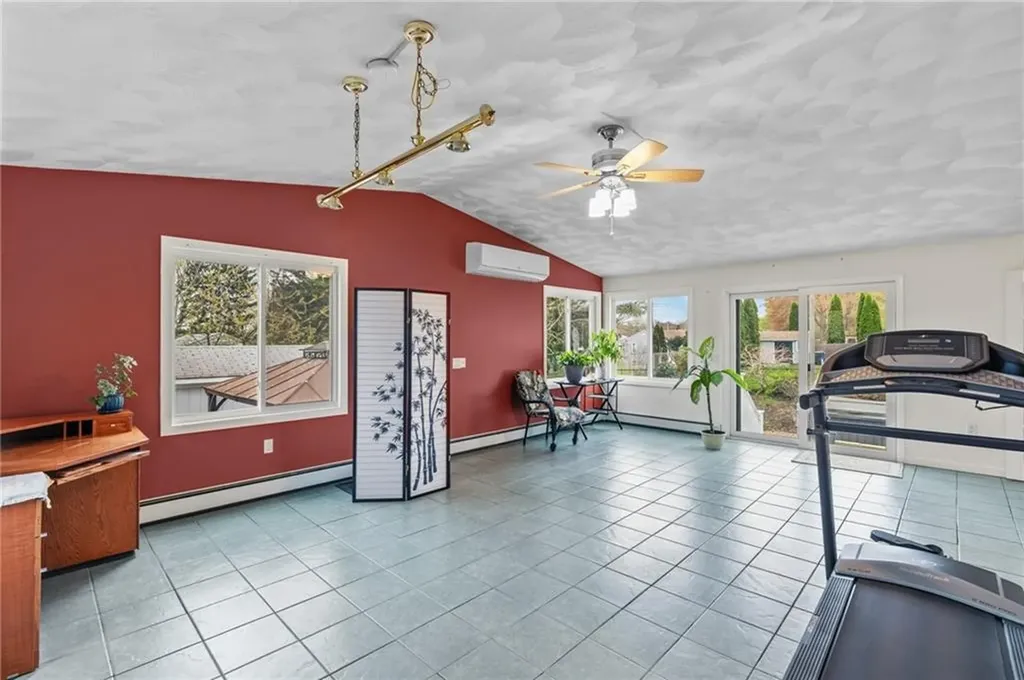 37 Carlson Circle West Warwick RI 02893