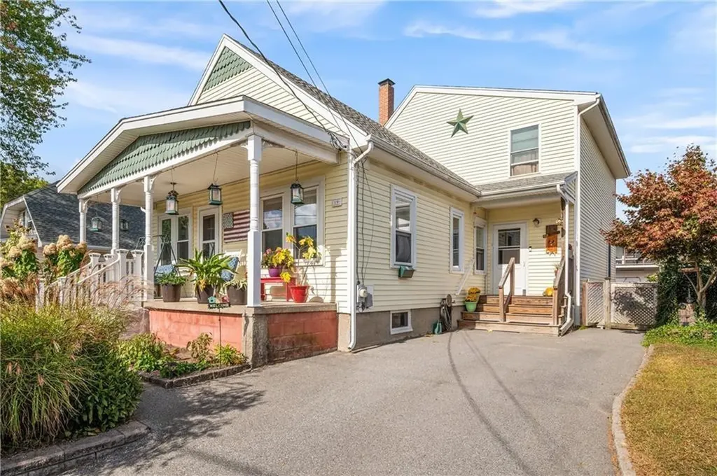 19 Hopkins Street Lincoln RI 02865