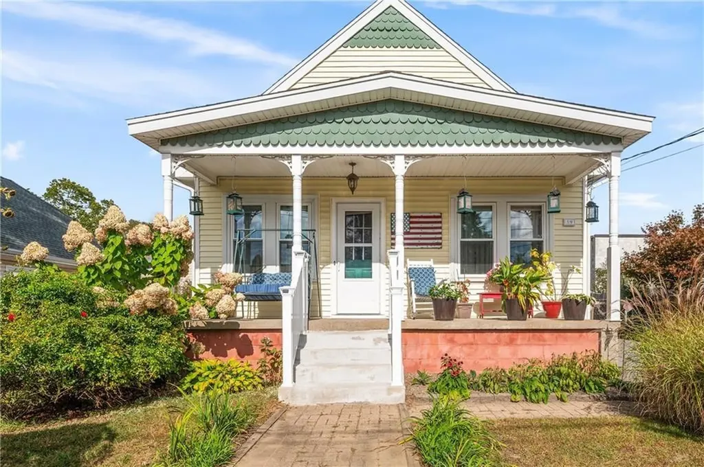 19 Hopkins Street Lincoln RI 02865