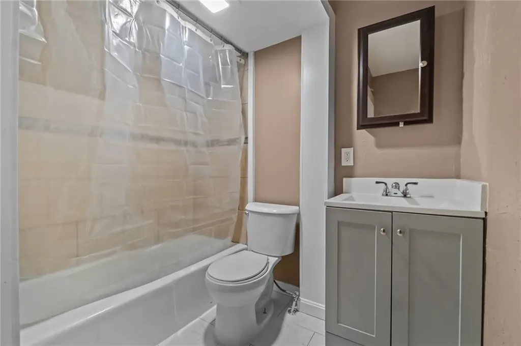 752 Social Street Woonsocket RI 02895