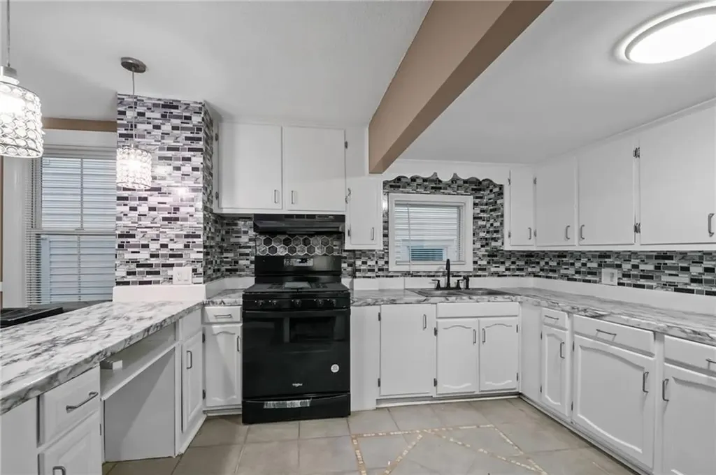 752 Social Street Woonsocket RI 02895
