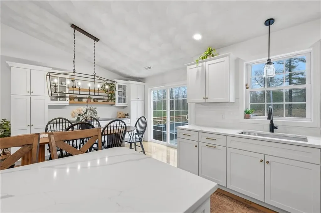 380 Ledge Road Coventry RI 02816