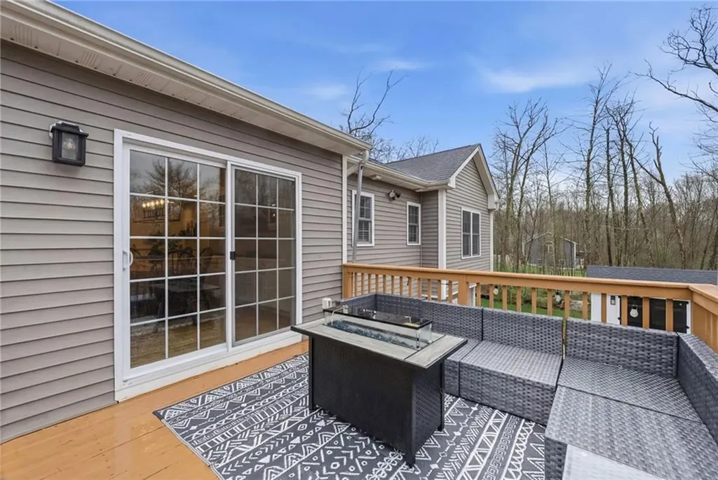 380 Ledge Road Coventry RI 02816