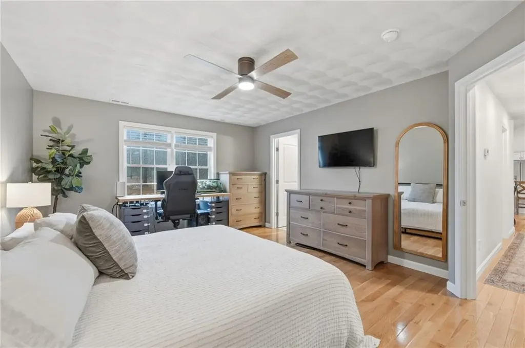 380 Ledge Road Coventry RI 02816