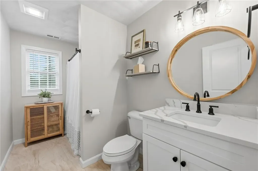 380 Ledge Road Coventry RI 02816