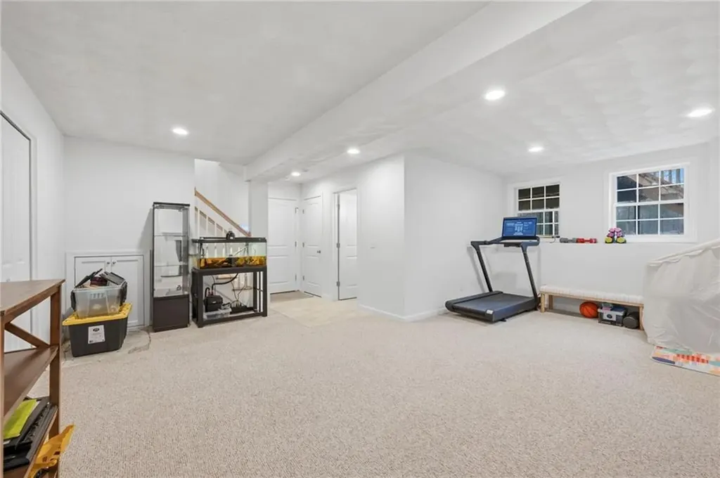 380 Ledge Road Coventry RI 02816