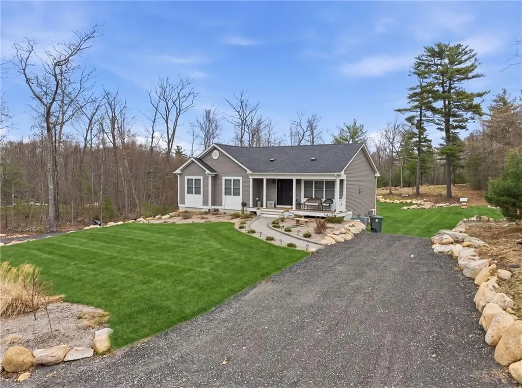 380 Ledge Road Coventry RI 02816