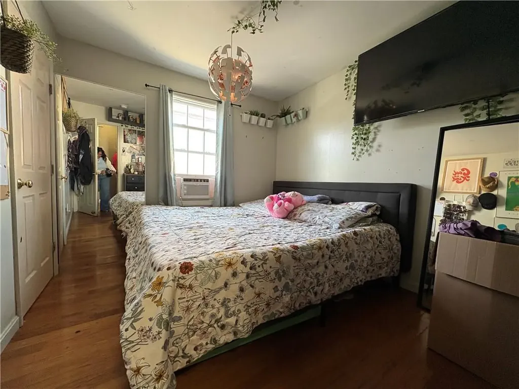 162 SE Eastwood Avenue Providence RI 02909