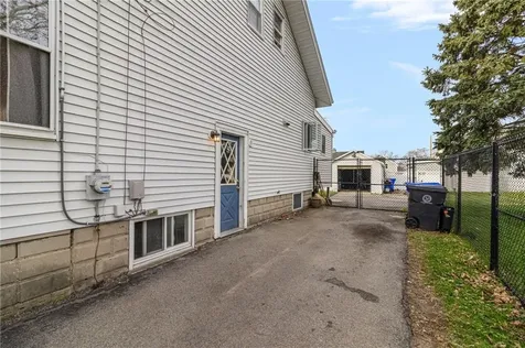156 Putnam Street East Providence RI 02914