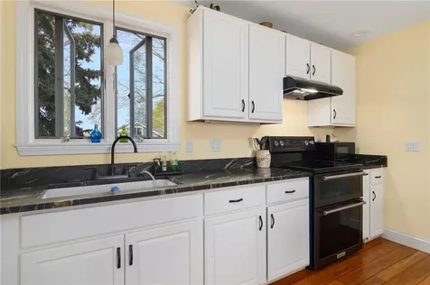 156 Putnam Street East Providence RI 02914
