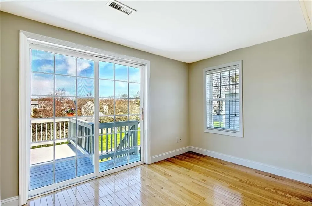 31 Garfield Avenue Bristol RI 02809