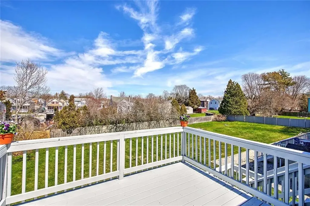 31 Garfield Avenue Bristol RI 02809