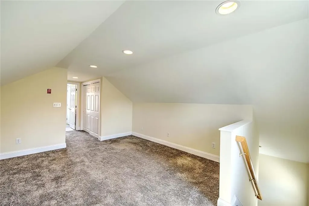 31 Garfield Avenue Bristol RI 02809