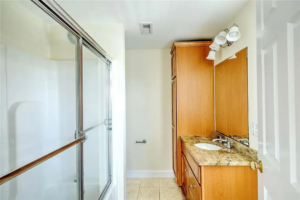 31 Garfield Avenue Bristol RI 02809
