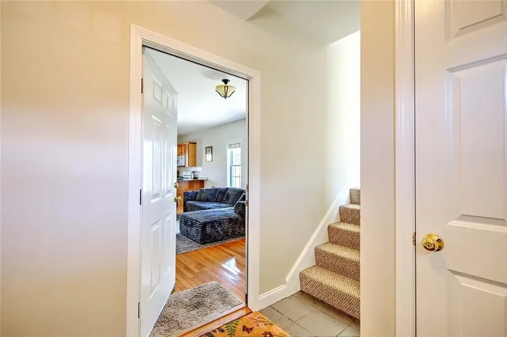 31 Garfield Avenue Bristol RI 02809