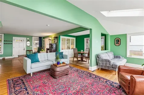 233 Terrace Avenue East Providence RI 02915