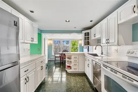 233 Terrace Avenue East Providence RI 02915