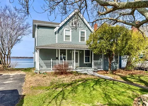 233 Terrace Avenue East Providence RI 02915