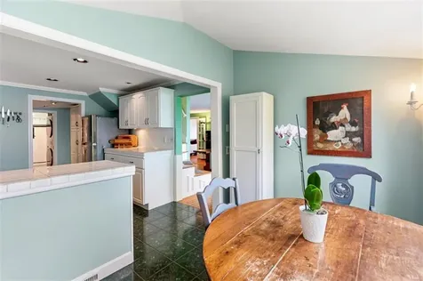 233 Terrace Avenue East Providence RI 02915