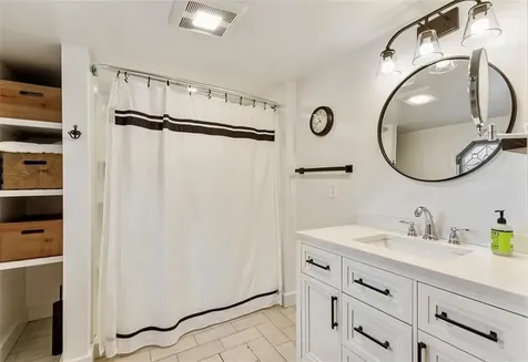233 Terrace Avenue East Providence RI 02915