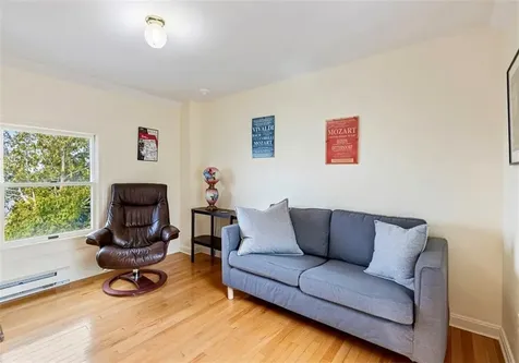 233 Terrace Avenue East Providence RI 02915