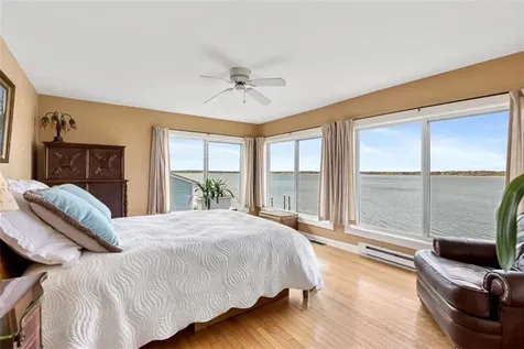 233 Terrace Avenue East Providence RI 02915