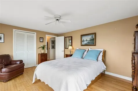233 Terrace Avenue East Providence RI 02915