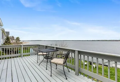 233 Terrace Avenue East Providence RI 02915