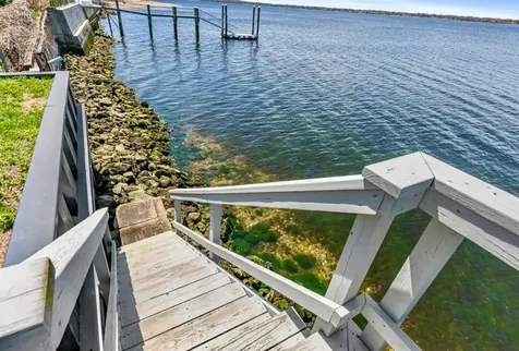 233 Terrace Avenue East Providence RI 02915