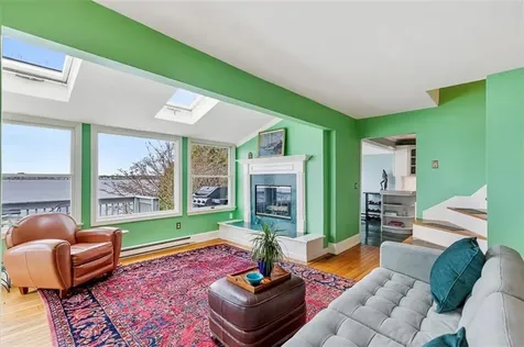 233 Terrace Avenue East Providence RI 02915