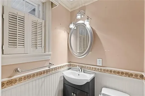 18 Huntington Drive East Providence RI 02916