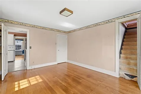 18 Huntington Drive East Providence RI 02916