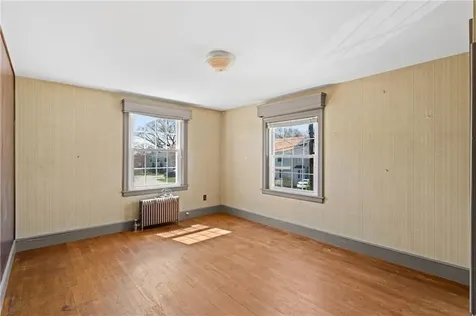 18 Huntington Drive East Providence RI 02916