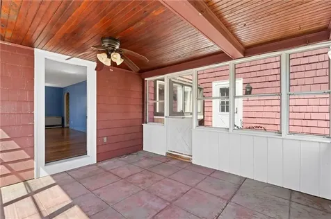 18 Huntington Drive East Providence RI 02916