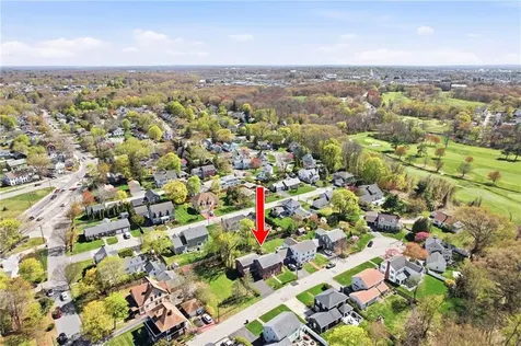 18 Huntington Drive East Providence RI 02916