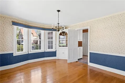 18 Huntington Drive East Providence RI 02916
