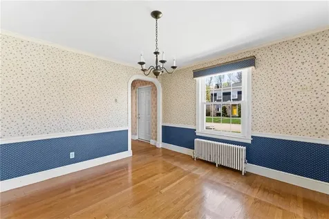 18 Huntington Drive East Providence RI 02916