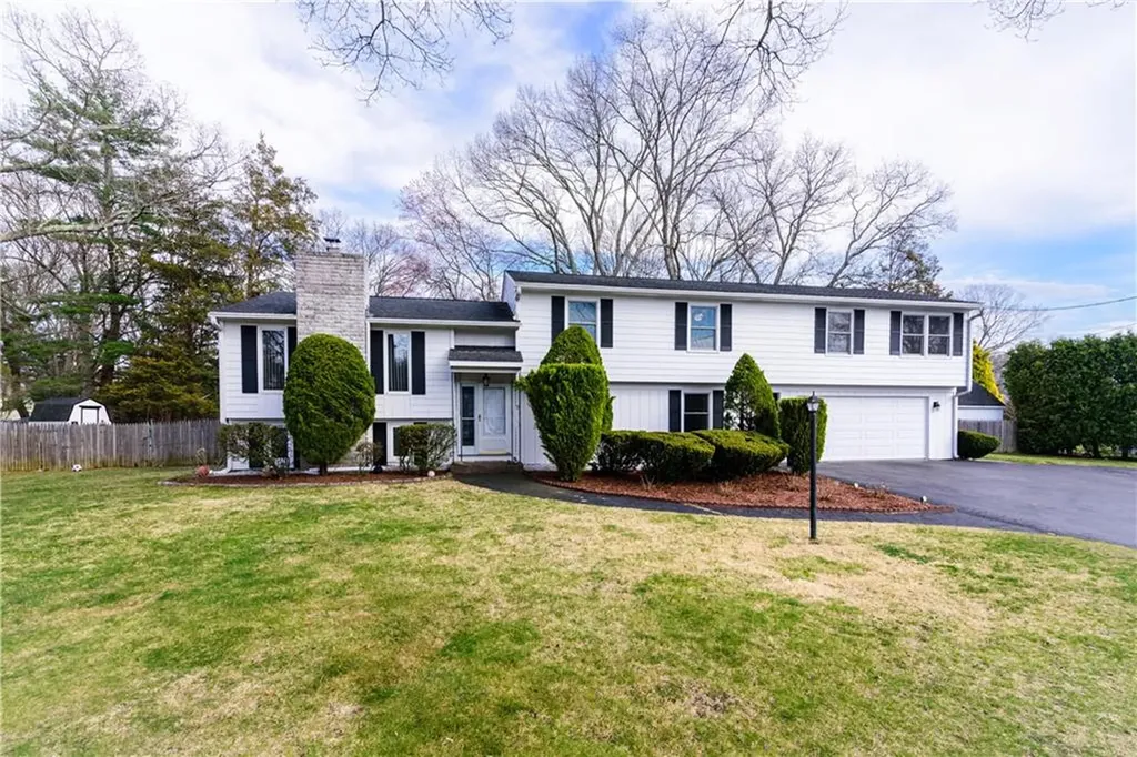 72 Janet Court Warwick RI 02886
