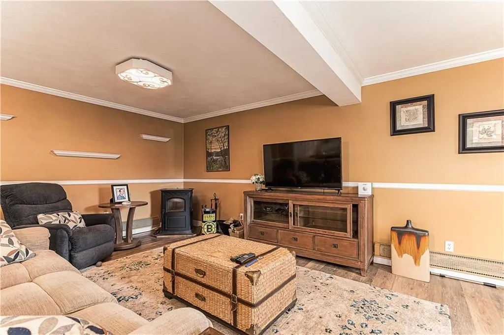 72 Janet Court Warwick RI 02886