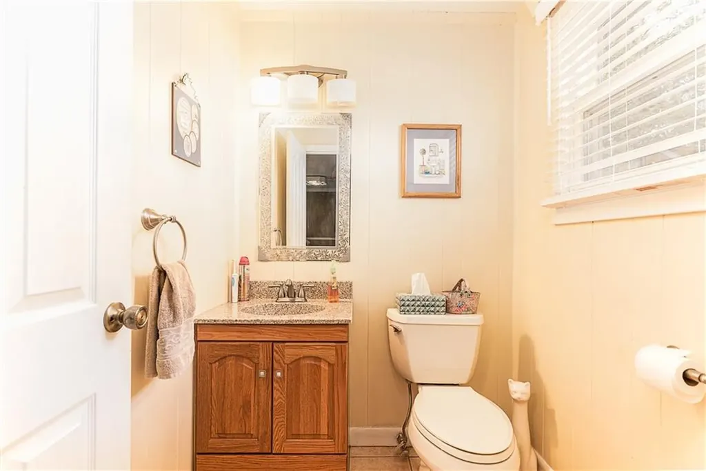 72 Janet Court Warwick RI 02886