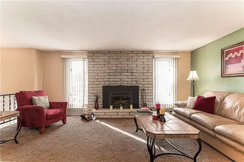 72 Janet Court Warwick RI 02886