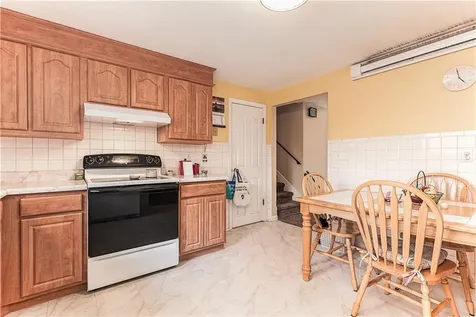 72 Janet Court Warwick RI 02886