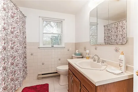 72 Janet Court Warwick RI 02886